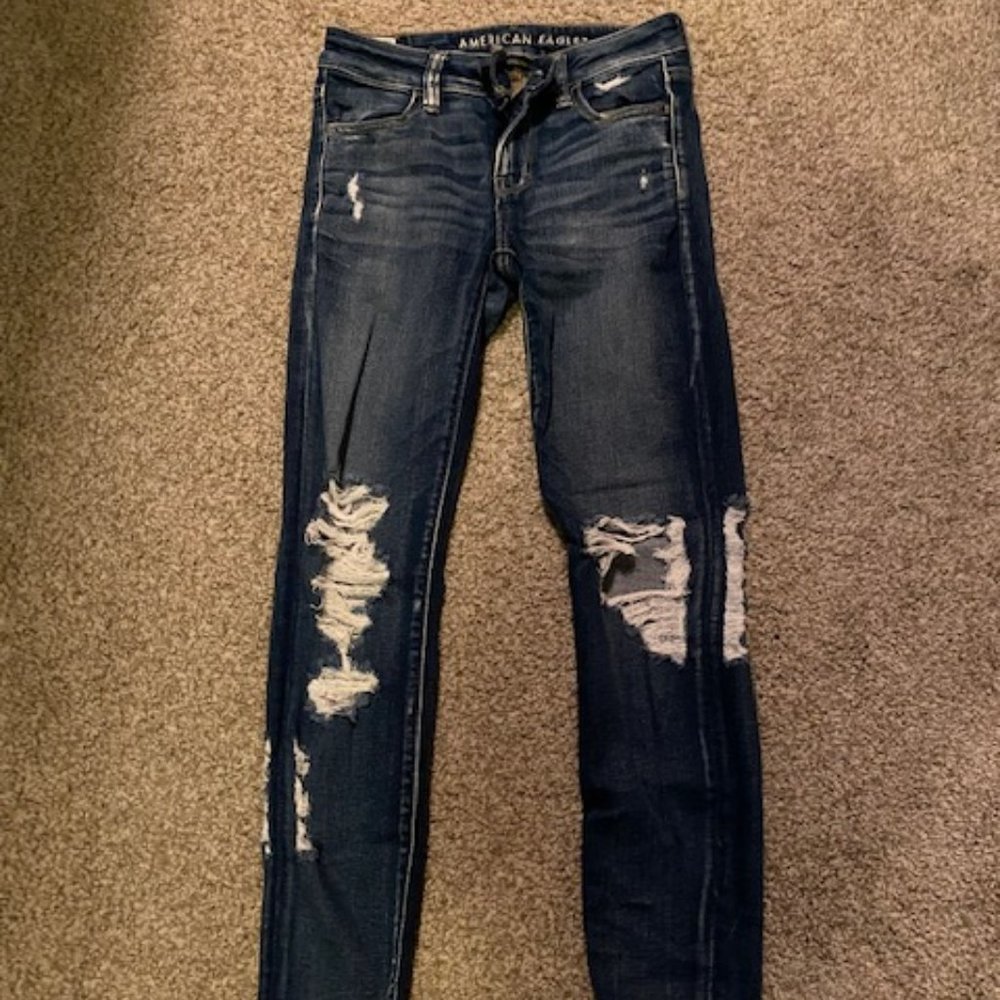 American Eagle Dark Wash Distressed Jegging (0)